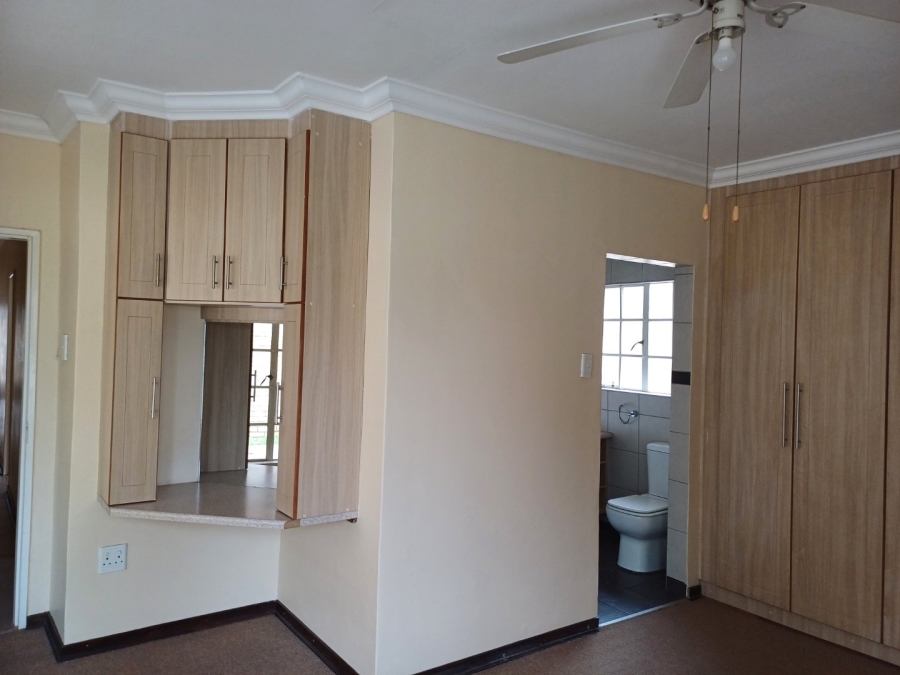 To Let 3 Bedroom Property for Rent in Naudeville Free State